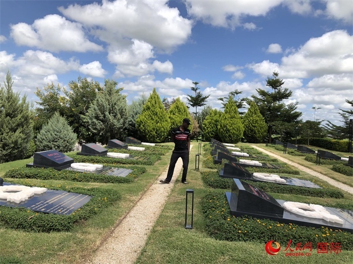 烈士園區(qū)。人民網(wǎng)記者 黃培昭攝
