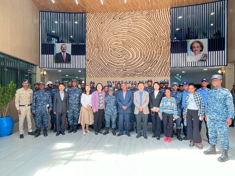 圖為埃塞俄比亞聯(lián)邦警察中文培訓(xùn)班開班儀式現(xiàn)場。亞的斯亞貝巴大學(xué)孔子學(xué)院供圖