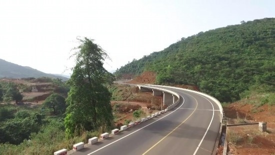 中塞友誼公路。