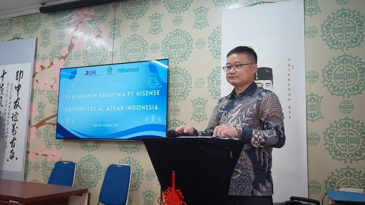 海信印尼公司總經理李現(xiàn)委致辭。阿拉扎大學孔子學院供圖