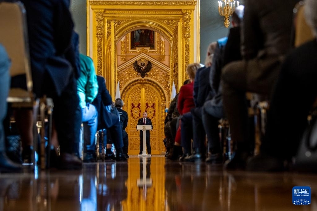 3月20日，俄羅斯總統(tǒng)普京在莫斯科克里姆林宮與其競選團(tuán)隊代表舉行見面會。新華社記者 曹陽 攝