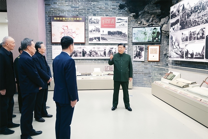 2024年2月1日至2日，中共中央總書(shū)記、國(guó)家主席、中央軍委主席習(xí)近平來(lái)到天津，看望慰問(wèn)基層干部群眾。這是2日上午，習(xí)近平在平津戰(zhàn)役紀(jì)念館考察。 新華社記者 鞠鵬/攝