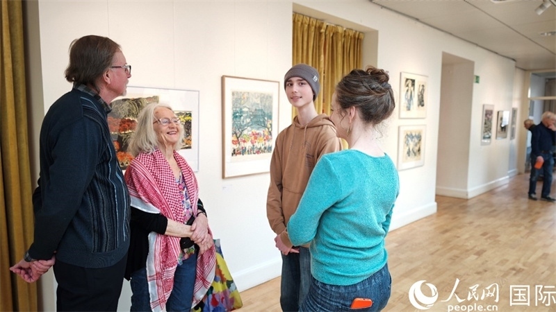 參加講座活動的瑞典聽眾。人民網(wǎng)記者殷淼攝