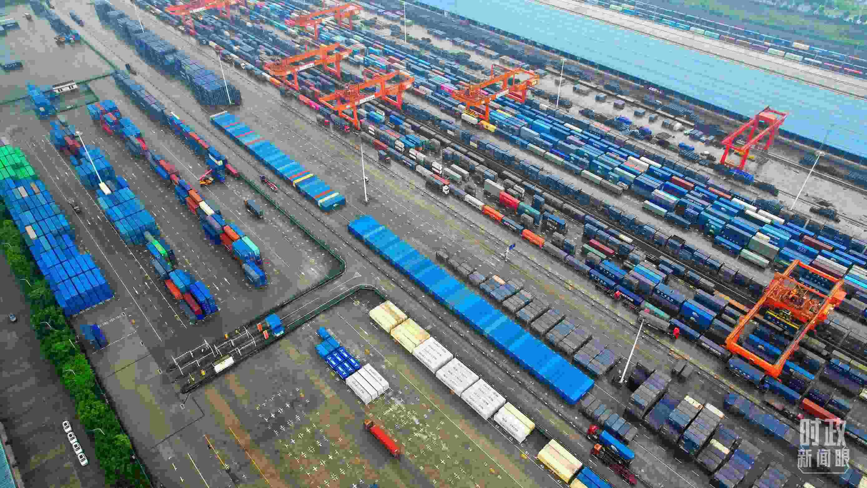 △重慶國際物流樞紐園區(qū)。（總臺央視記者范凱拍攝）