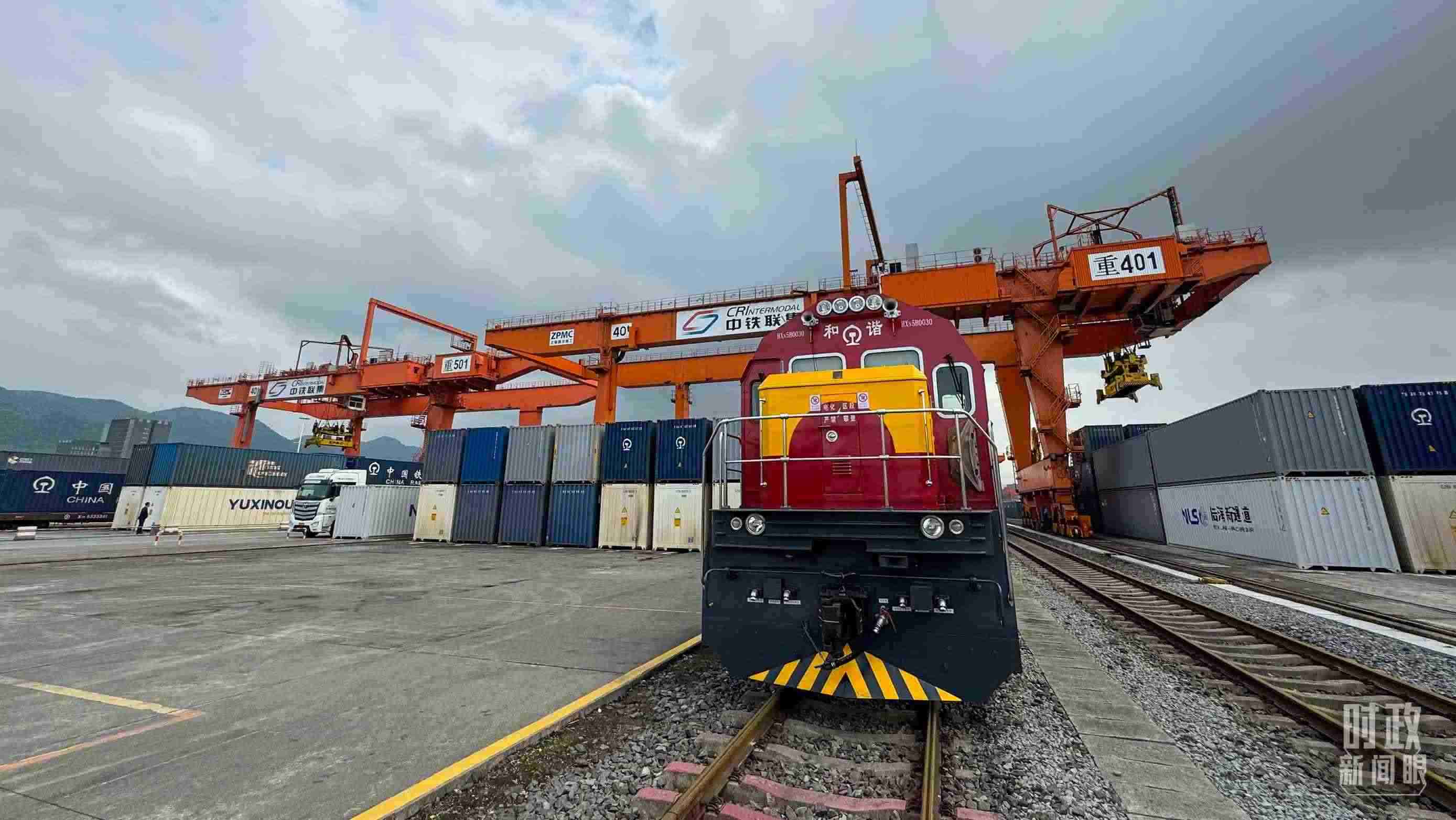 △重慶國際物流樞紐園區(qū)。（總臺央視記者許永松拍攝）