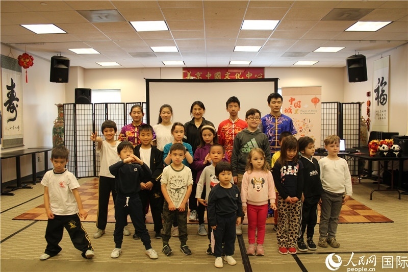 2、此次活動是在美京中國文化中心舉辦的“中國城里品中國”系列文化活動之一。 伊莎貝爾·羅德里格斯攝