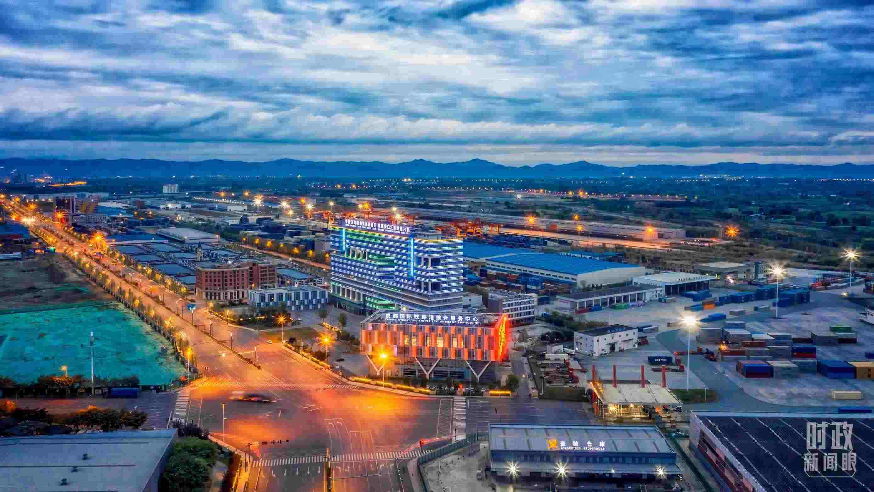 △成都國(guó)際鐵路港內(nèi)陸港口。（圖/視覺中國(guó)）