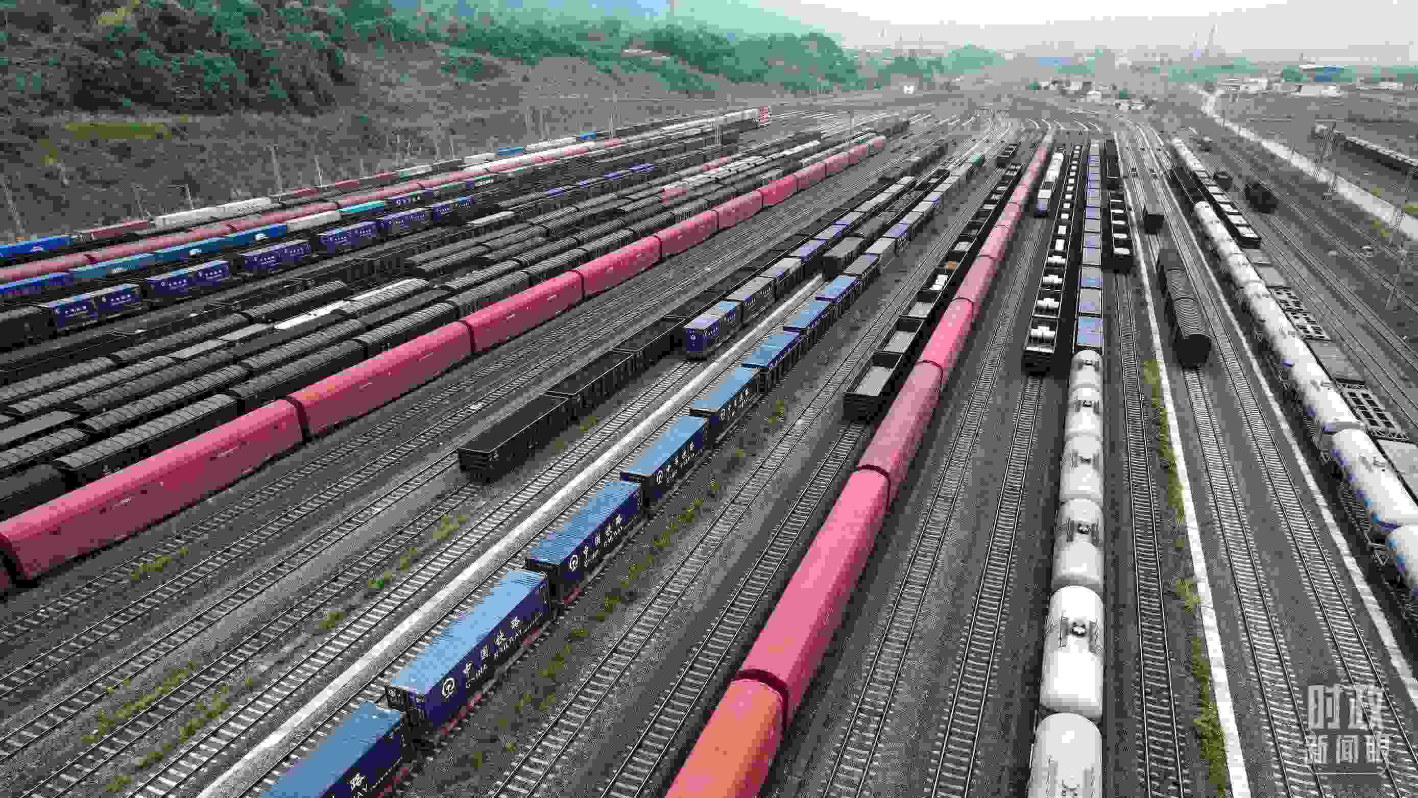 △重慶國(guó)際物流樞紐園區(qū)。（總臺(tái)央視記者范凱拍攝）