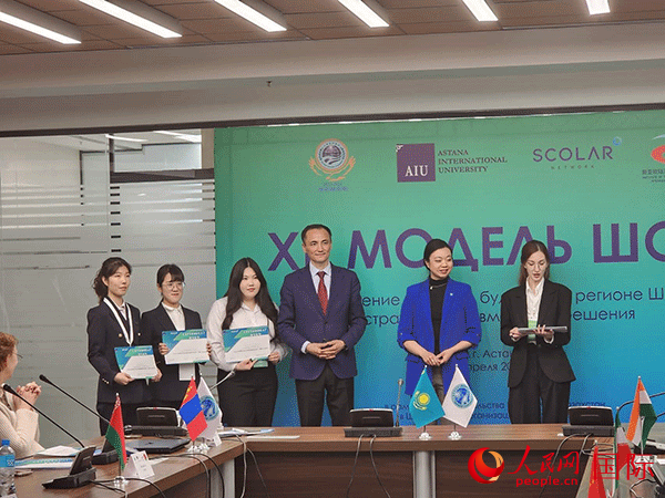 中國代表榮獲“最佳代表”獎(jiǎng)。人民網(wǎng)記者 李強(qiáng)攝