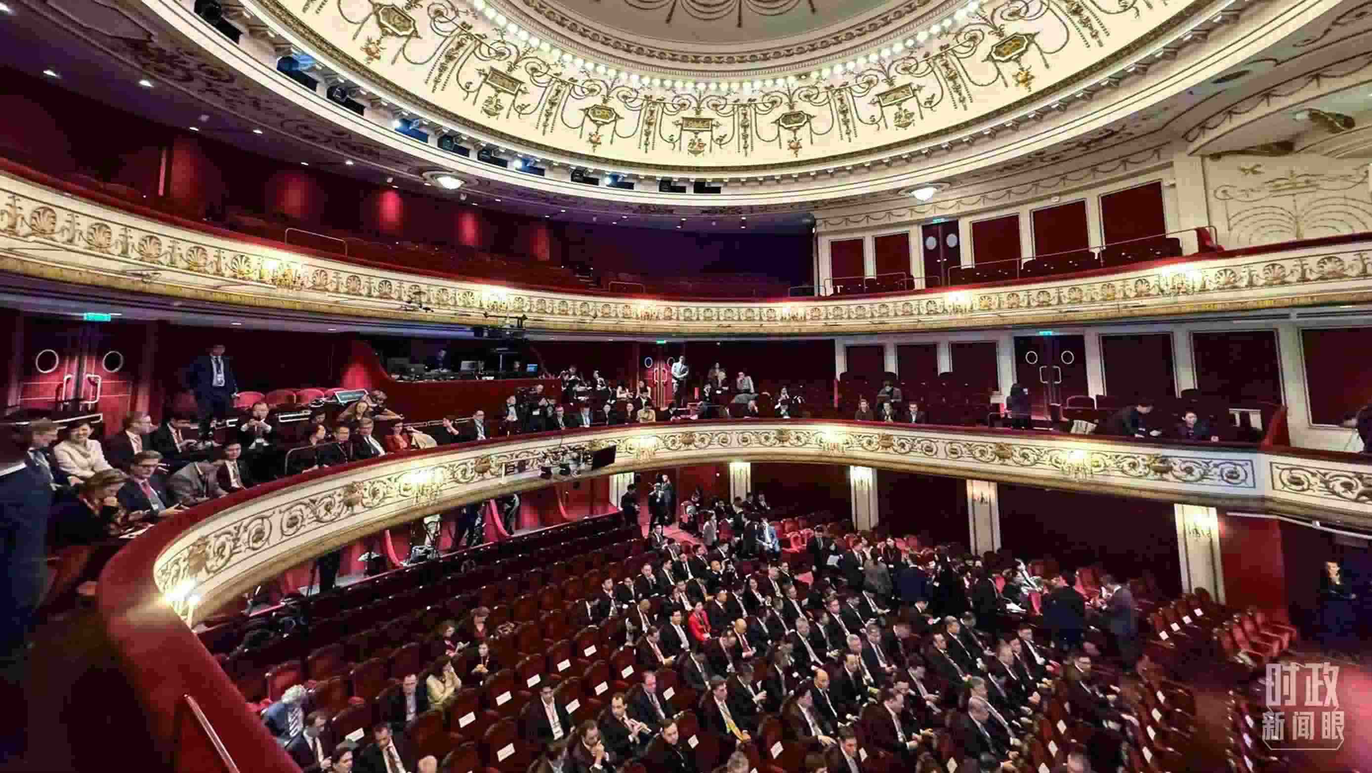 △馬里尼劇院。（總臺(tái)央視記者蔣碩拍攝）