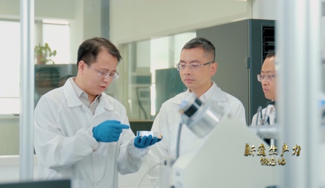 長沙巴斯夫杉杉電池材料研究院，正在進行電池材料研究。