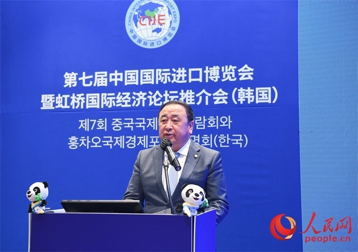 中國(guó)國(guó)際進(jìn)口博覽局黨委書(shū)記、副局長(zhǎng)孫成海致辭。 人民網(wǎng) 程安康攝