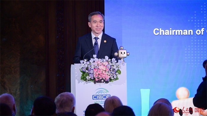 中國國際貿(mào)易促進(jìn)委員會會長任鴻斌致辭。人民網(wǎng) 郭錦標(biāo)攝