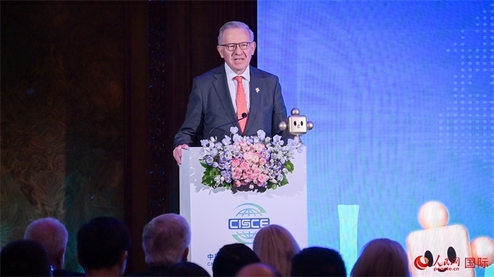 英中貿(mào)易協(xié)會主席古沛勤爵士致辭。人民網(wǎng) 郭錦標(biāo)攝