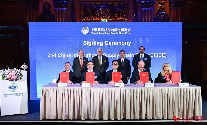 簽約儀式現(xiàn)場。人民網(wǎng) 郭錦標(biāo)攝