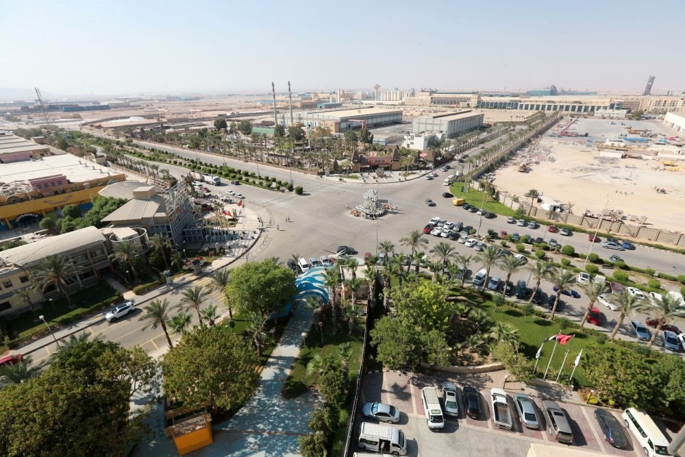 這是2023年8月10日在埃及蘇伊士省拍攝的中?！ぬ┻_蘇伊士經(jīng)貿(mào)合作區(qū)。新華社記者 隋先凱 攝