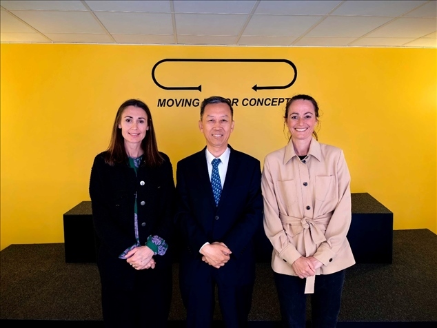 中國駐瑞典大使崔愛民應(yīng)邀參訪瑞典牧夫樂公司。中國駐瑞典大使館供圖