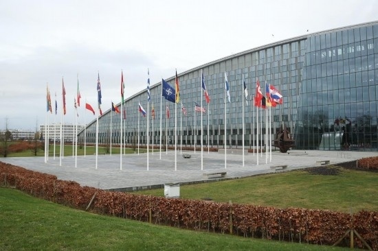  這是2月15日在比利時(shí)布魯塞爾拍攝的北約總部一角。為期一天的北約成員國國防部長會(huì)議15日在比利時(shí)首都布魯塞爾結(jié)束。會(huì)議就加強(qiáng)北約的威懾和防御以及對(duì)烏克蘭的支持等問題展開討論。新華社記者趙丁喆攝