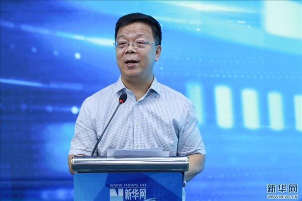 新華網(wǎng)黨委常委、董事、副總裁劉加文致辭