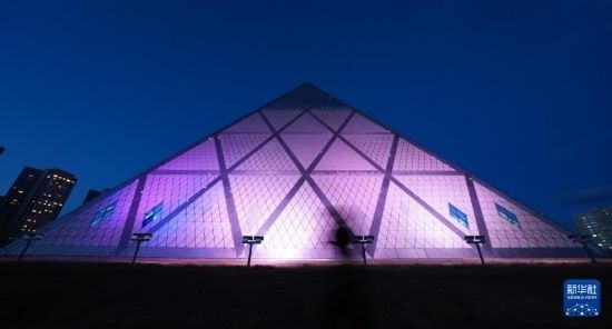 這是7月2日在哈薩克斯坦首都阿斯塔納拍攝的和平和諧宮。新華社記者 王建華 攝