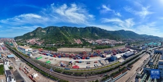 這是6月26日拍攝的中哈連云港物流合作基地（無(wú)人機(jī)照片）。新華社記者 季春鵬 攝