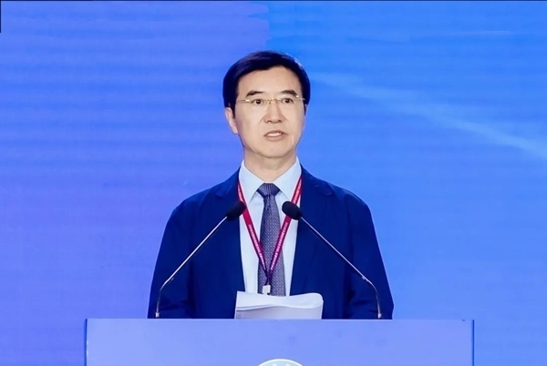 杜玉波在第八屆產教融合發(fā)展大會上作主旨報告。中國高等教育學會供圖