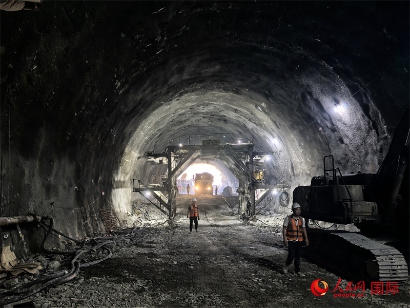 隧道施工現(xiàn)場圖片。人民網(wǎng) 賽義德·邁赫迪攝