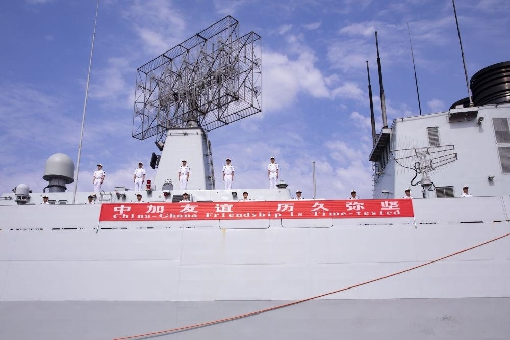 2023年6月27日，中國(guó)海軍第43批護(hù)航編隊(duì)抵達(dá)加納特馬港碼頭，開始對(duì)加納進(jìn)行為期4天的友好訪問(wèn)。