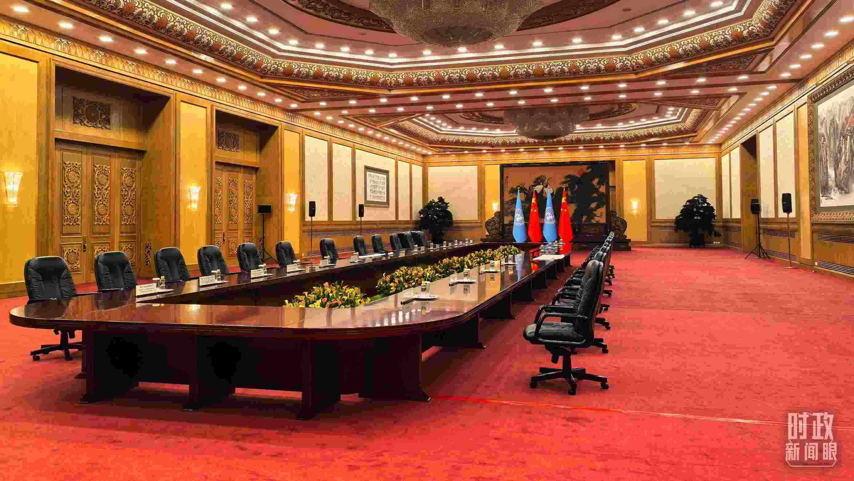  △同聯(lián)合國秘書長古特雷斯的會(huì)見會(huì)場，這是開始前的場景。（總臺(tái)央視記者劉瑞琳拍攝）