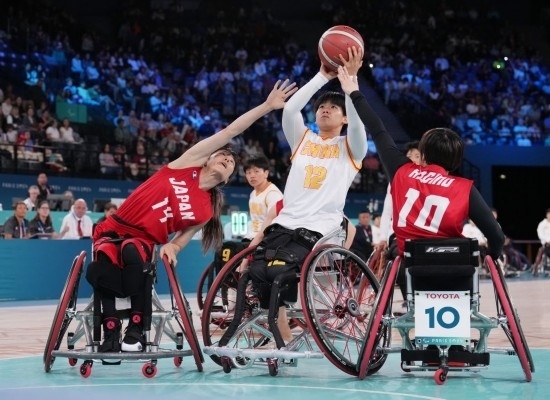 巴黎殘奧會(huì)｜“撞車、摔倒，我們都習(xí)慣了”