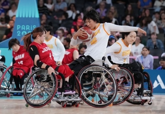 巴黎殘奧會(huì)｜“撞車、摔倒，我們都習(xí)慣了”