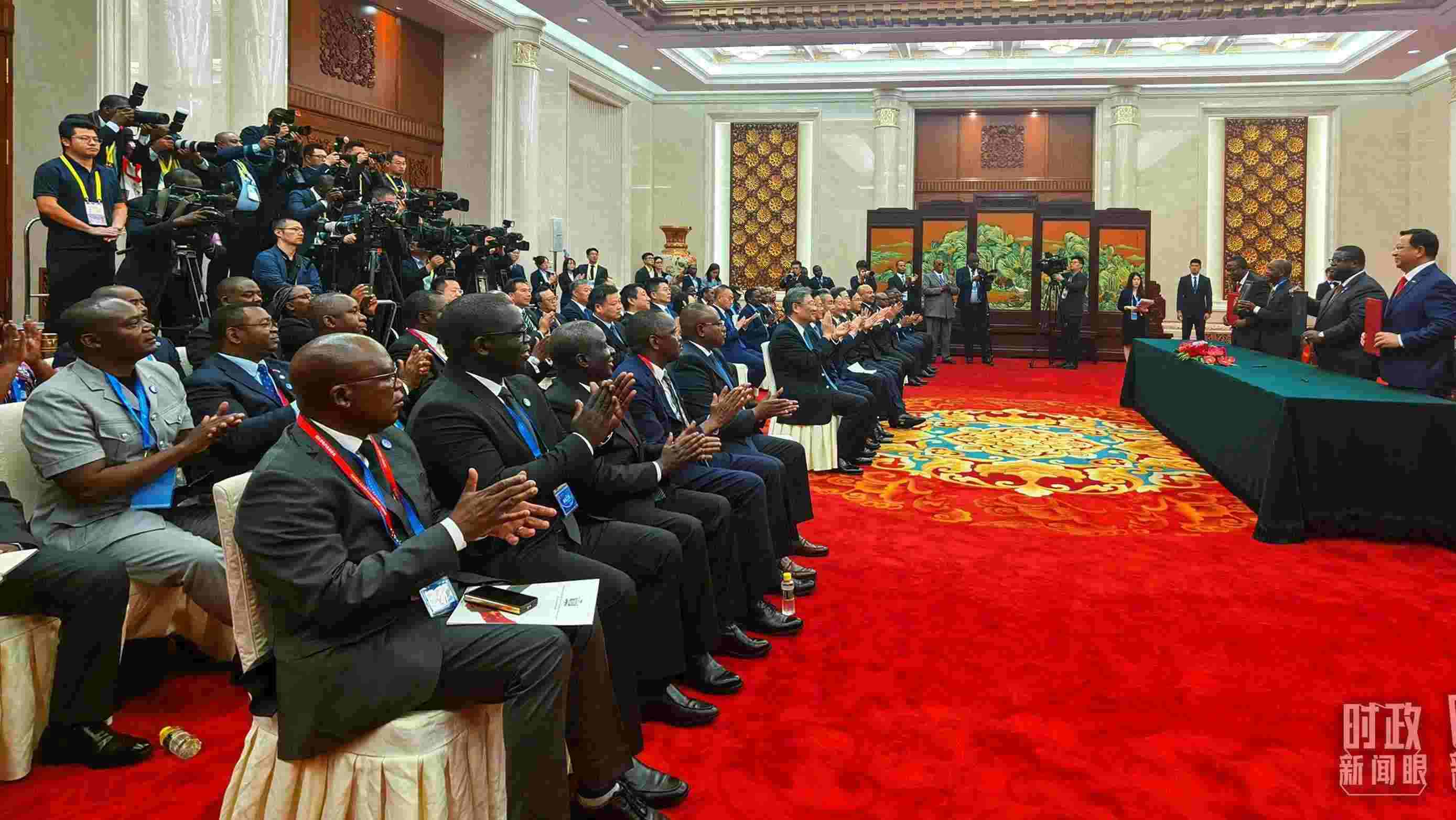 《坦贊鐵路激活項(xiàng)目諒解備忘錄》簽署現(xiàn)場(chǎng)。（總臺(tái)央視記者曹亞星拍攝）