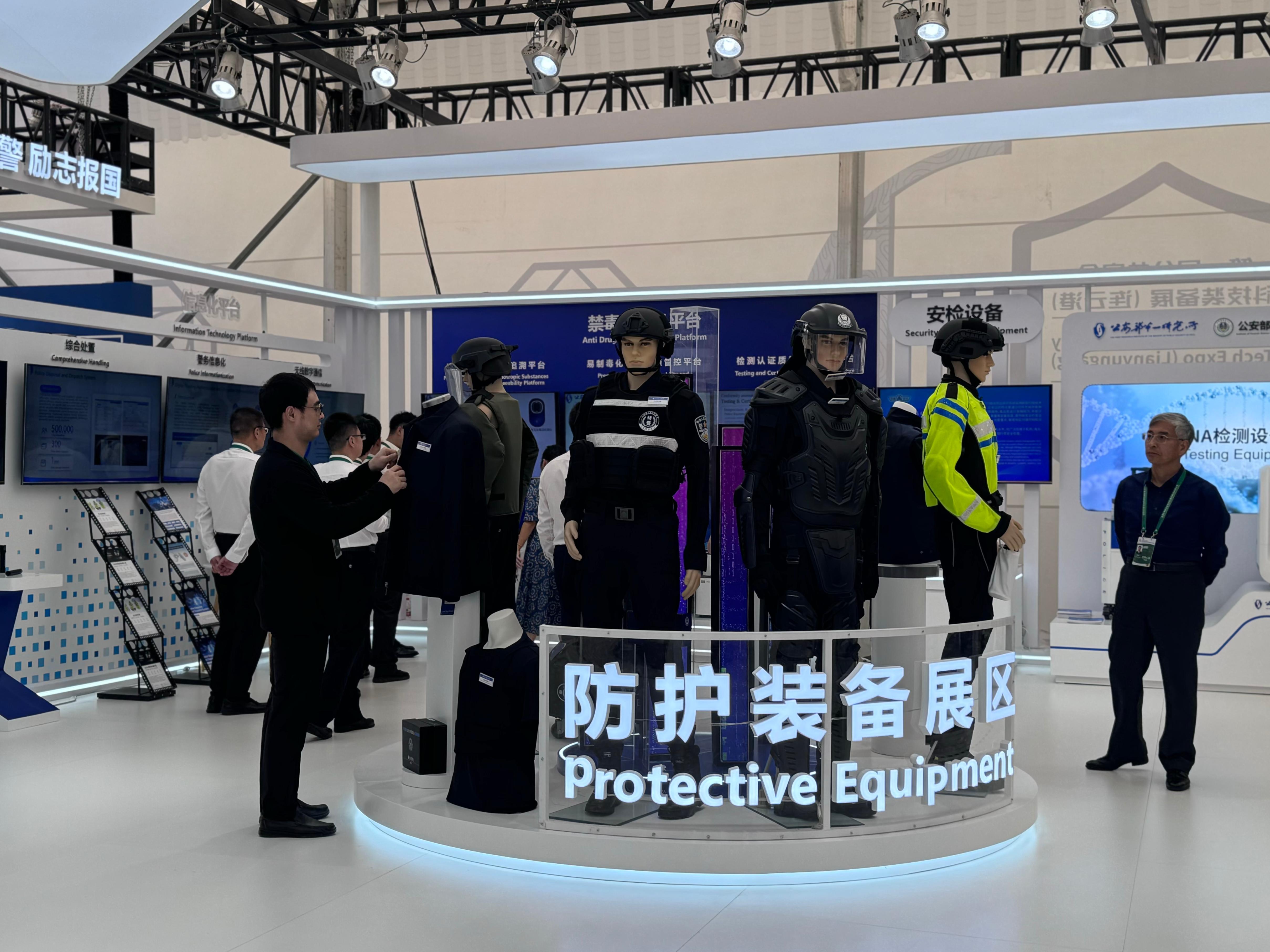 公共安全科技裝備展（連云港）現(xiàn)場。人民網(wǎng)記者 郝萍攝