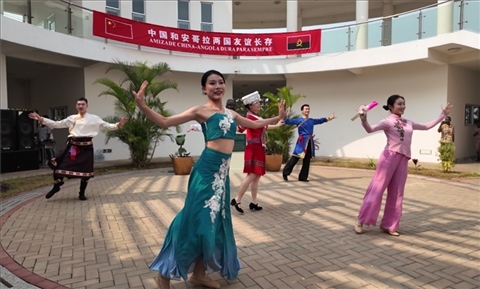 舞蹈《美麗中國》。內(nèi)圖大學(xué)孔子學(xué)院供圖