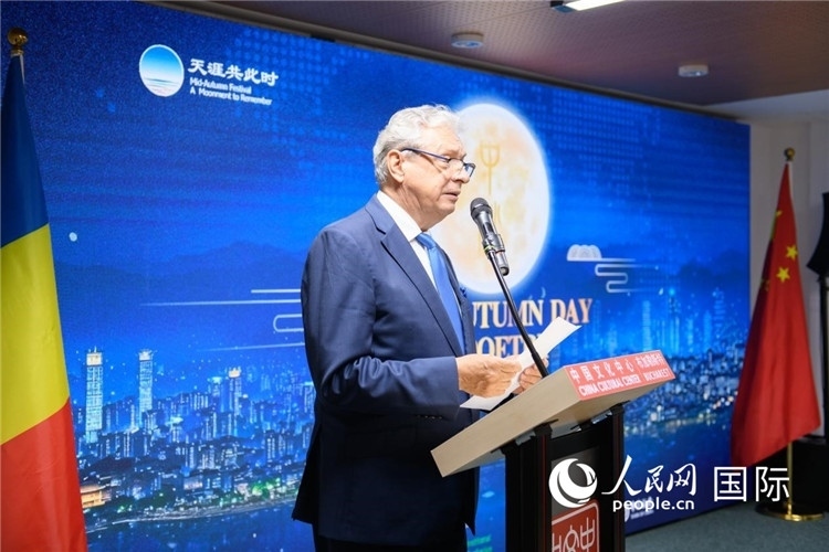 苗族銀器展示。傅永山攝