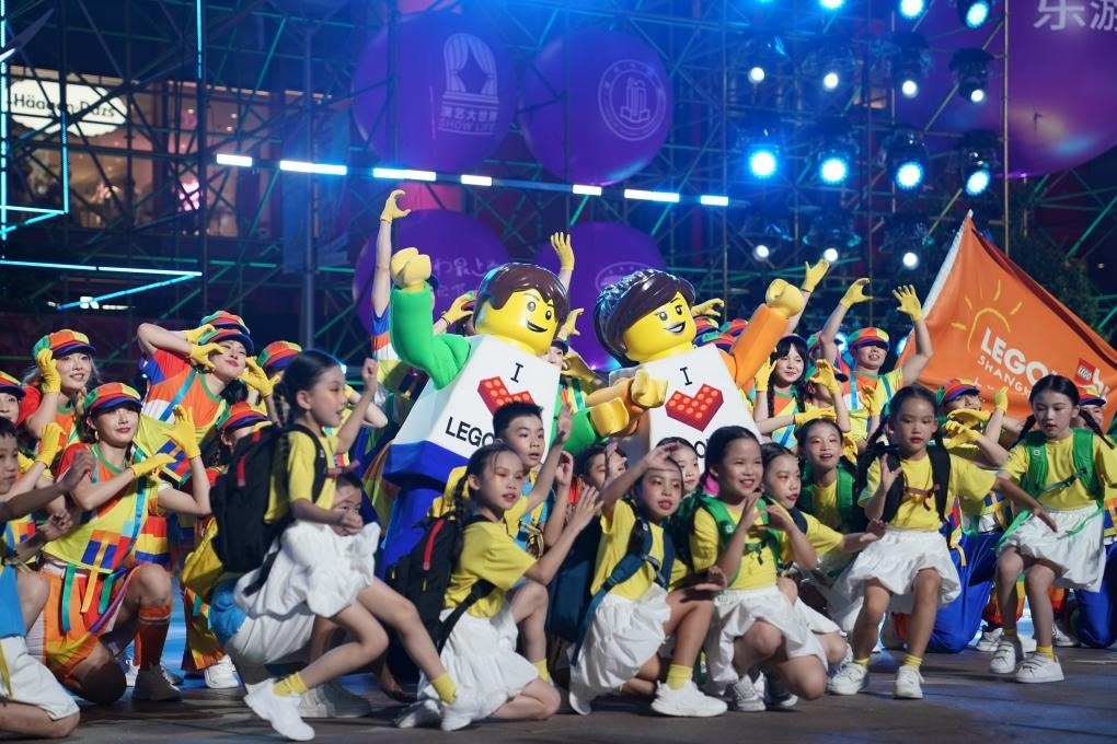 9月14日晚，演員在上海旅游節(jié)開幕式上表演。新華社發(fā)（陳浩明 攝）