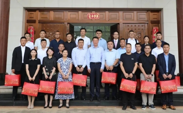 駐尼日利亞使館舉行中秋慰?jī)S活動(dòng)。駐尼使館供圖