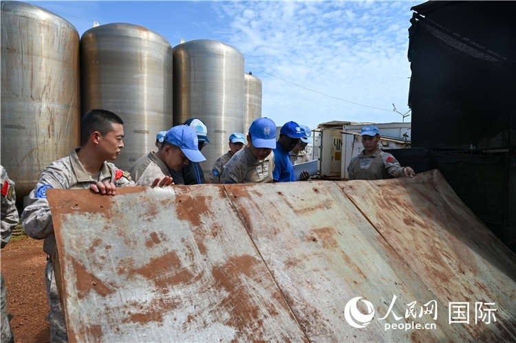 圖3 查看污水處理系統(tǒng)。謝坤攝