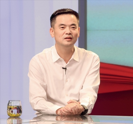 采訪對(duì)象：湖州市委常委、安吉縣委書記楊衛(wèi)東