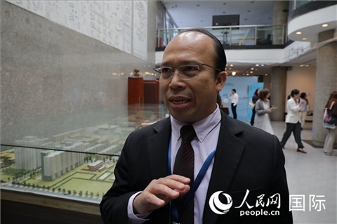 馬來(lái)西亞駐華使館參贊阿茲蘭接受人民網(wǎng)采訪(fǎng)。人民網(wǎng) 王婧攝