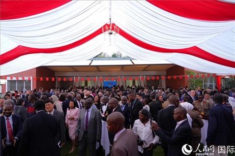 國慶招待會(huì)現(xiàn)場。人民網(wǎng)記者 黃煒鑫攝