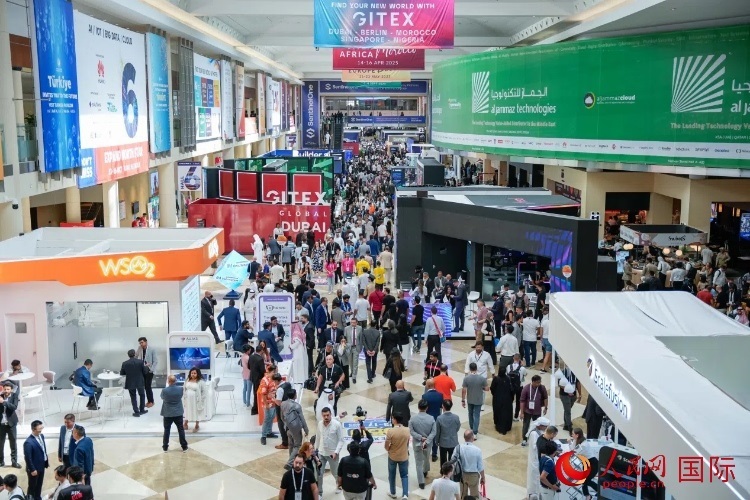 迪拜世界貿(mào)易中心場(chǎng)館內(nèi)一角。人民網(wǎng) 塔里克·易卜拉欣攝