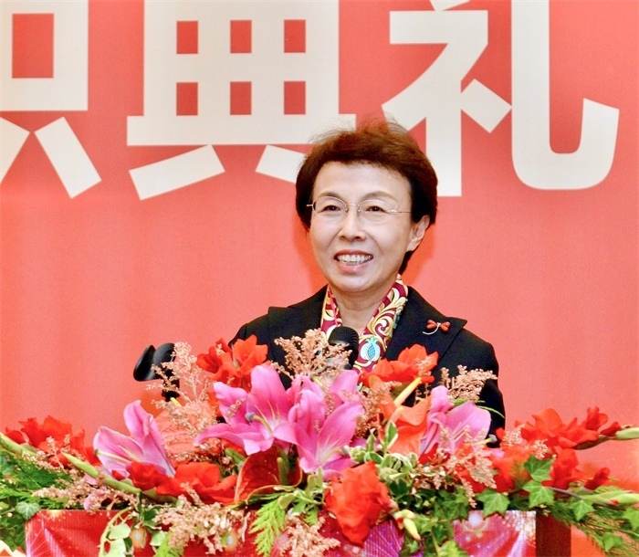 中國僑聯(lián)副主席程紅出席比利時浙江籍僑團(tuán)聯(lián)盟第二屆主席團(tuán)就職典禮并致辭。比利時浙江籍僑團(tuán)聯(lián)盟供圖