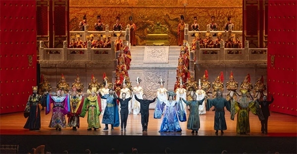 《圖蘭朵》演出劇照。何倫攝