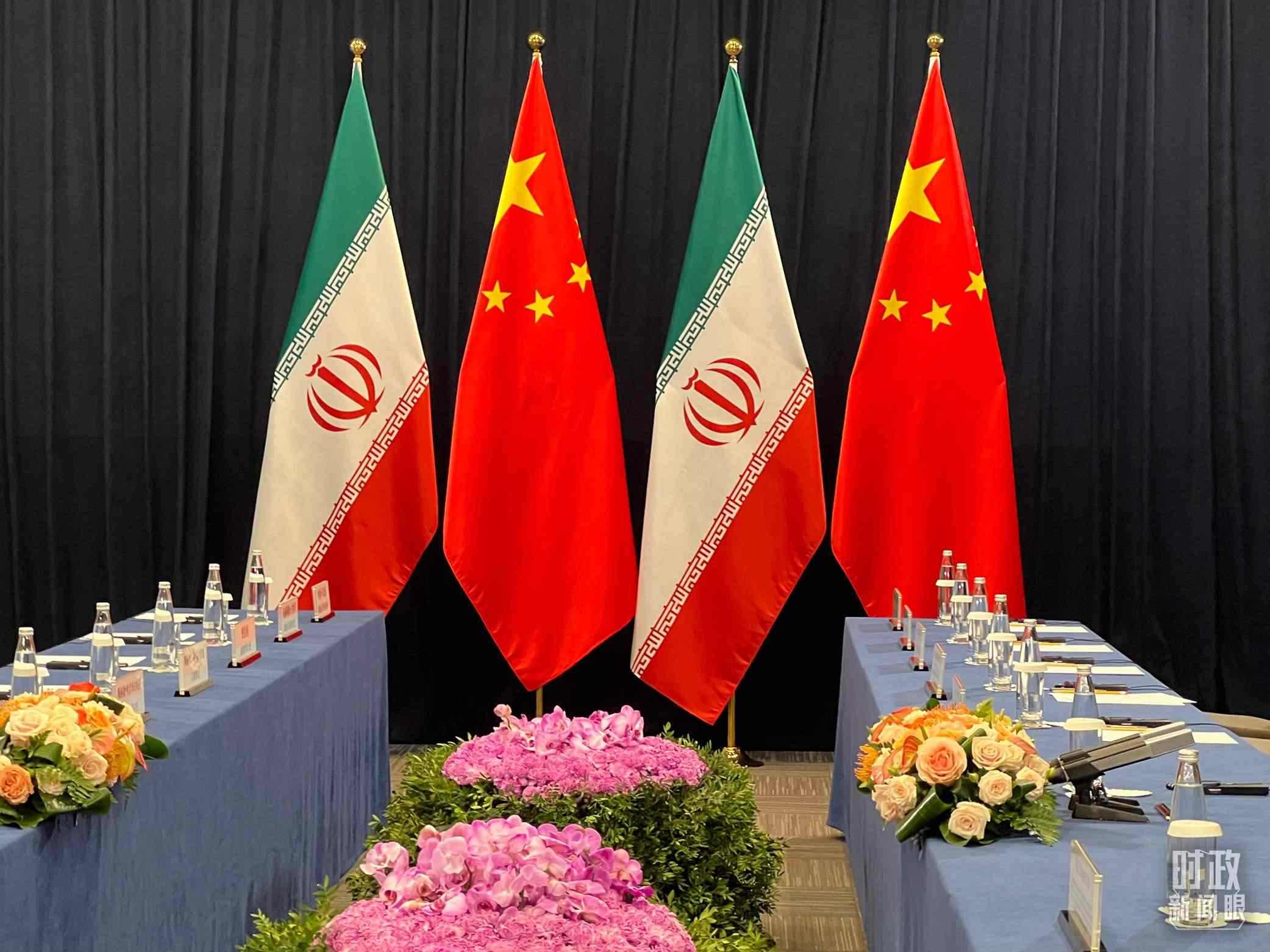 △ 中伊領(lǐng)導(dǎo)人會見開始前的現(xiàn)場。（總臺央視記者楊新禹拍攝）