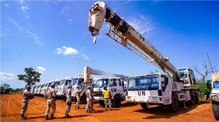 展開裝備核查。秦貴君攝