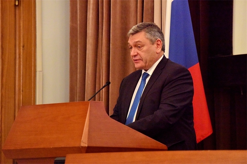 俄羅斯外交部副部長魯?shù)强浦罗o。主辦方供圖