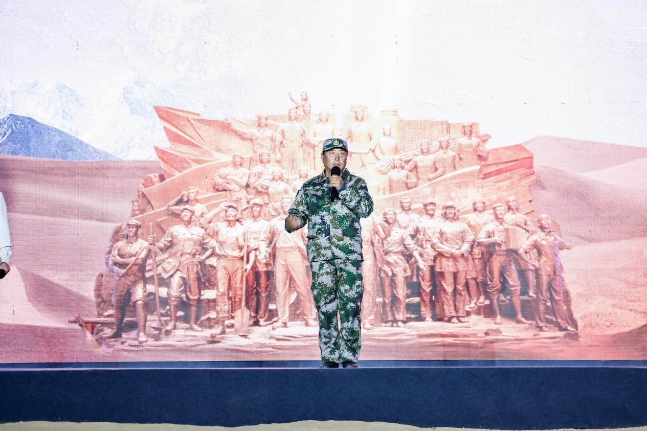 馬軍武在“何以中國·五星出東方”網(wǎng)絡(luò)主題宣傳活動(dòng)現(xiàn)場演講。人民視頻供圖