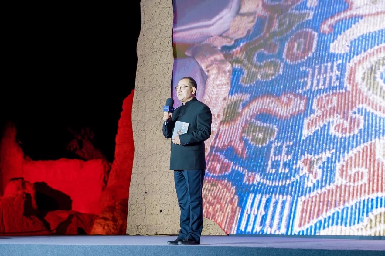 于志勇在“何以中國·五星出東方”網(wǎng)絡(luò)主題宣傳活動(dòng)現(xiàn)場演講。人民視頻供圖