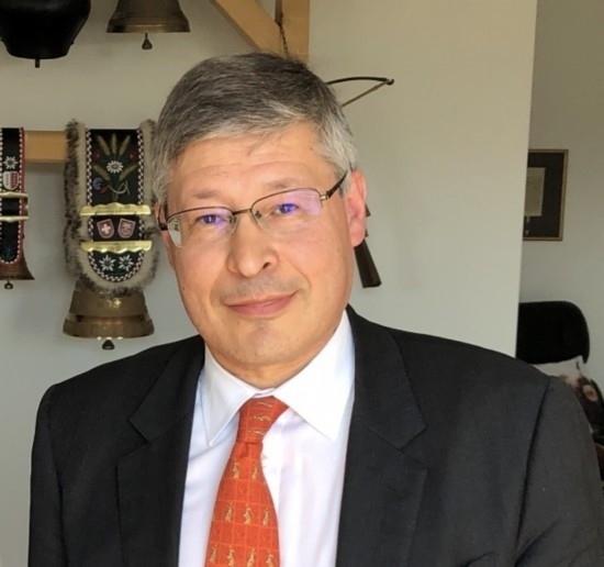 瑞士日內(nèi)瓦伯爾尼大區(qū)經(jīng)濟(jì)發(fā)展署前署長(zhǎng)、經(jīng)濟(jì)學(xué)家 菲利普·莫尼耶